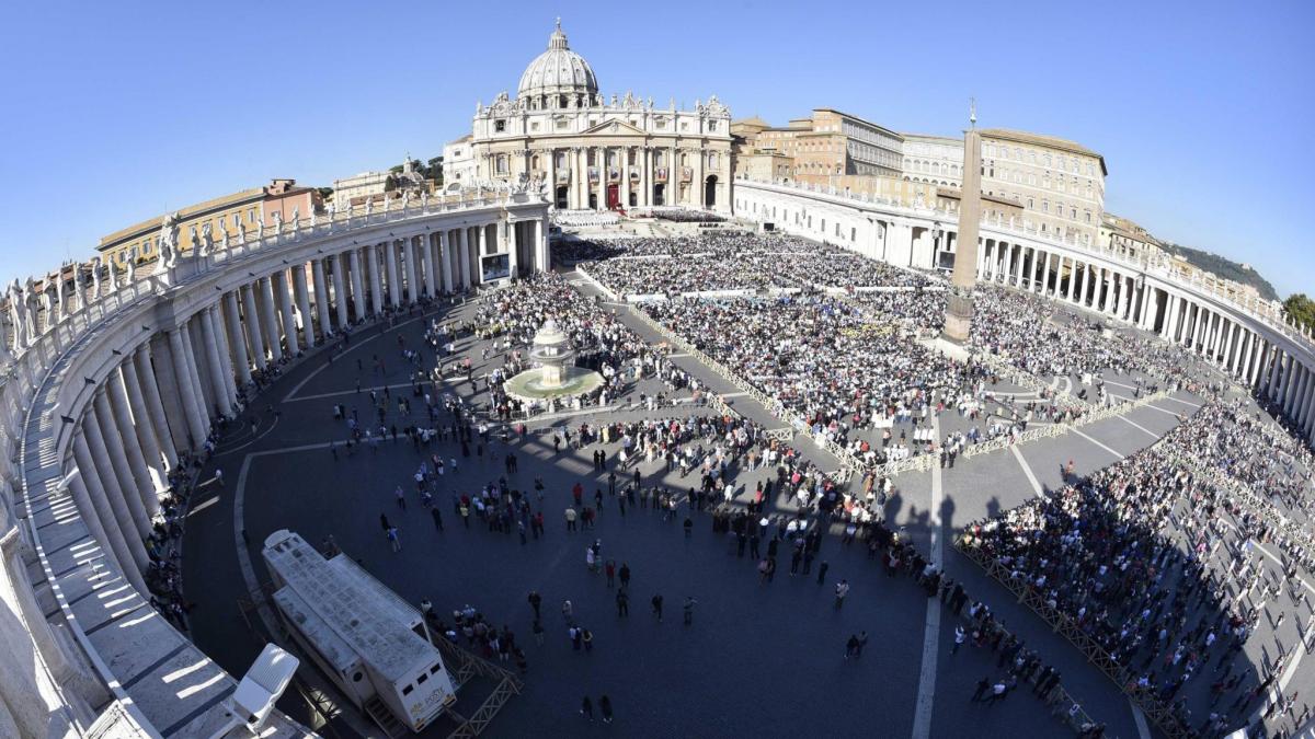 CORONAVIRUS | ¿Está el Vaticano en bancarrota? Prevé una caída de hasta el  45% de sus ingresos