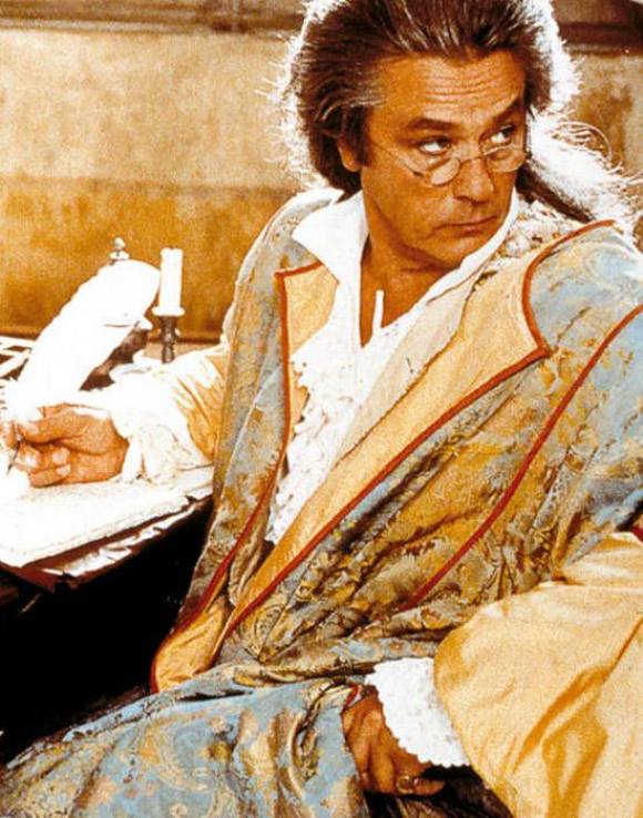 Alain Delon, todo un icono del cine francés y europeo, encarnó a Casanova en la película cómica francesa de 1992 dirigida por Édouard Niermans, 'El regreso de Casanova'.