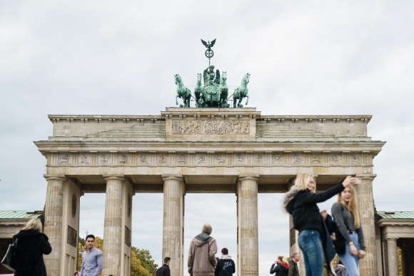 Alemania rechaza los 'cierres' aunque pulverice su récord con 11.200 contagios