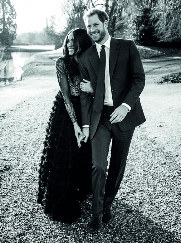 Una de las fotos del compromiso oficial entre el príncipe Harry y Meghan Markle realizada por Lubomirski.