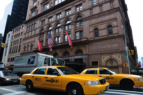 Taxis circulando por la ciudad de Nueva York