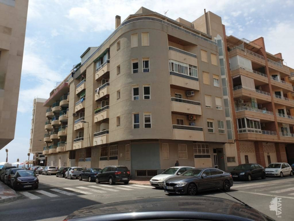 Un piso de Bankia a la venta en Torrevieja (Alicante).