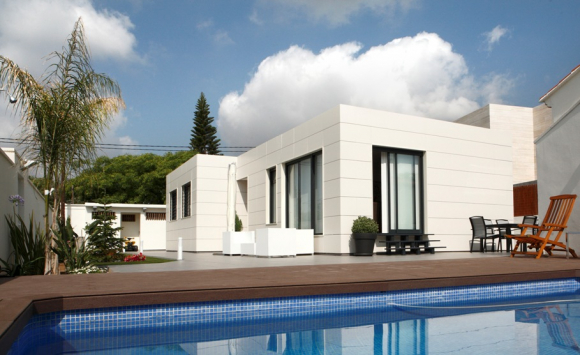 El modelo Óptima de 100 metros cuadrados de casa prefabricada de Vitaleloft.