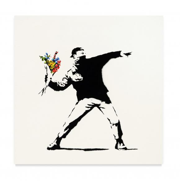 Reproducción fotográfica divulgada por la casa de subastas Sotheby's donde se muestra la obra "Love is in the Air" del grafitero británico Banksy
