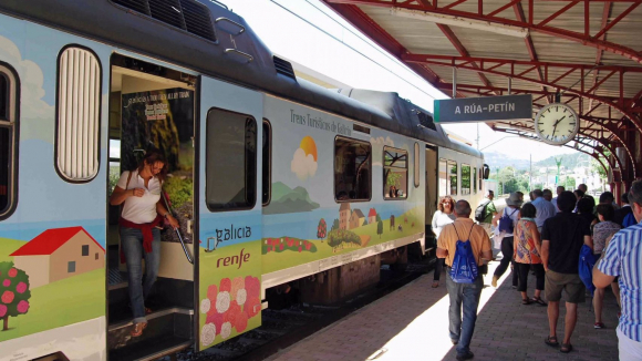 Tren turístico en Galicia.