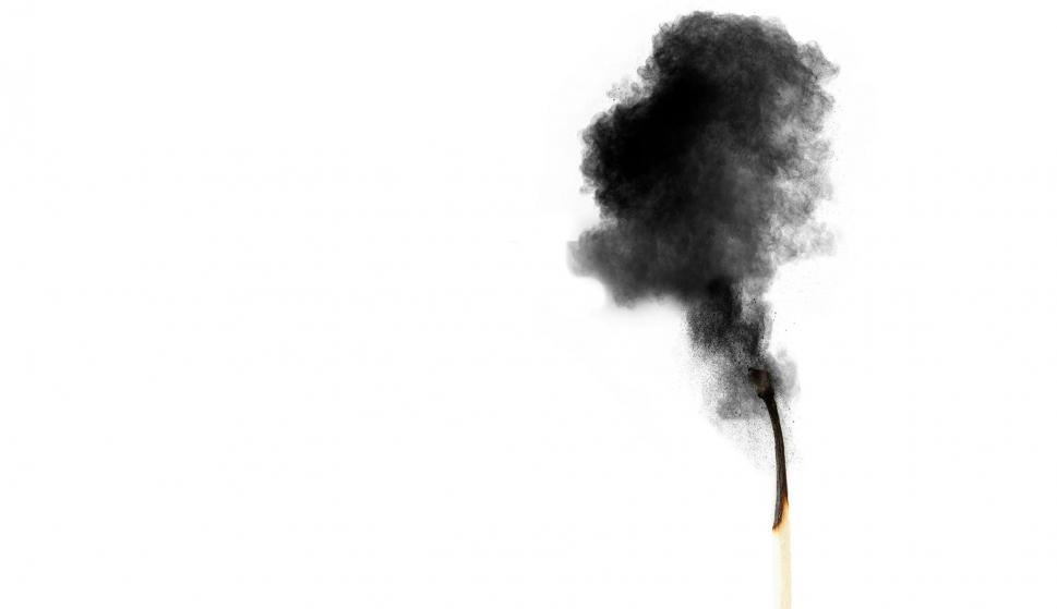 La combustión genera sustancias dañinas relacionadas con múltiples patologías.