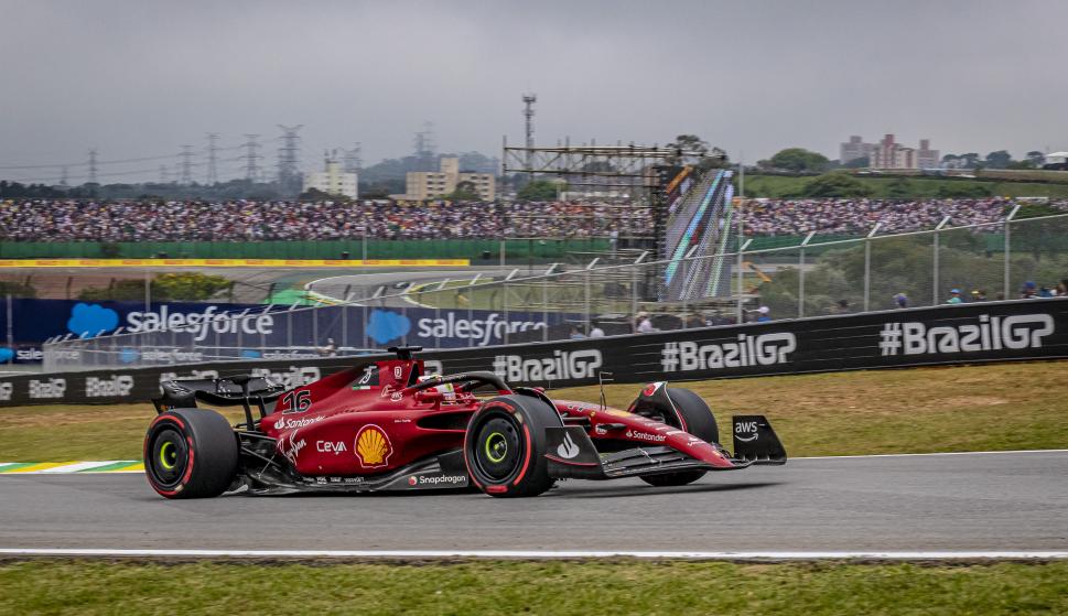 Banco Santander y Ferrari se aliaron para sumar sus fuerzas a favor de la movilidad sostenible.