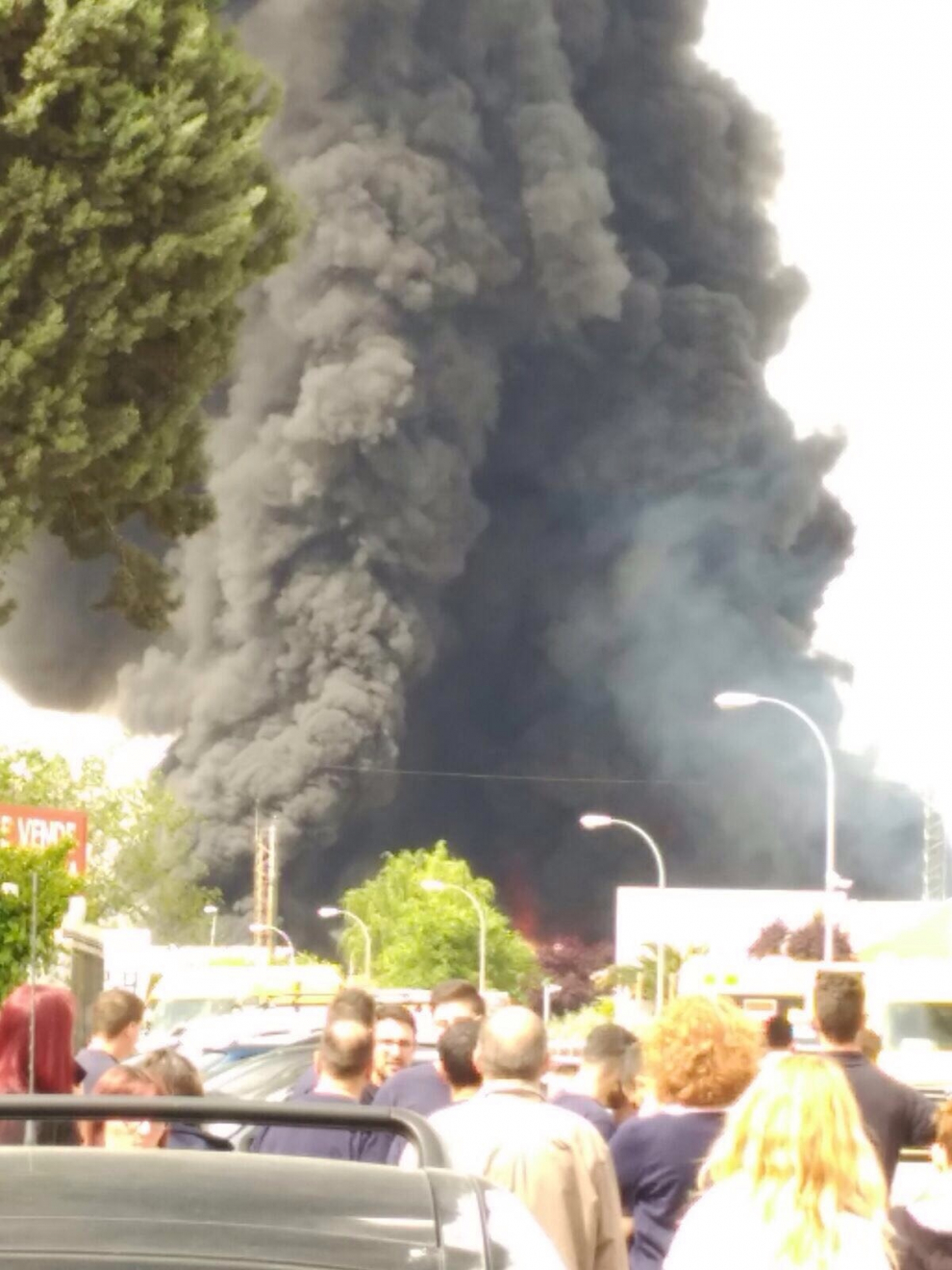 Imágenes de la gran explosión de una nave de productos químicos en Arganda
