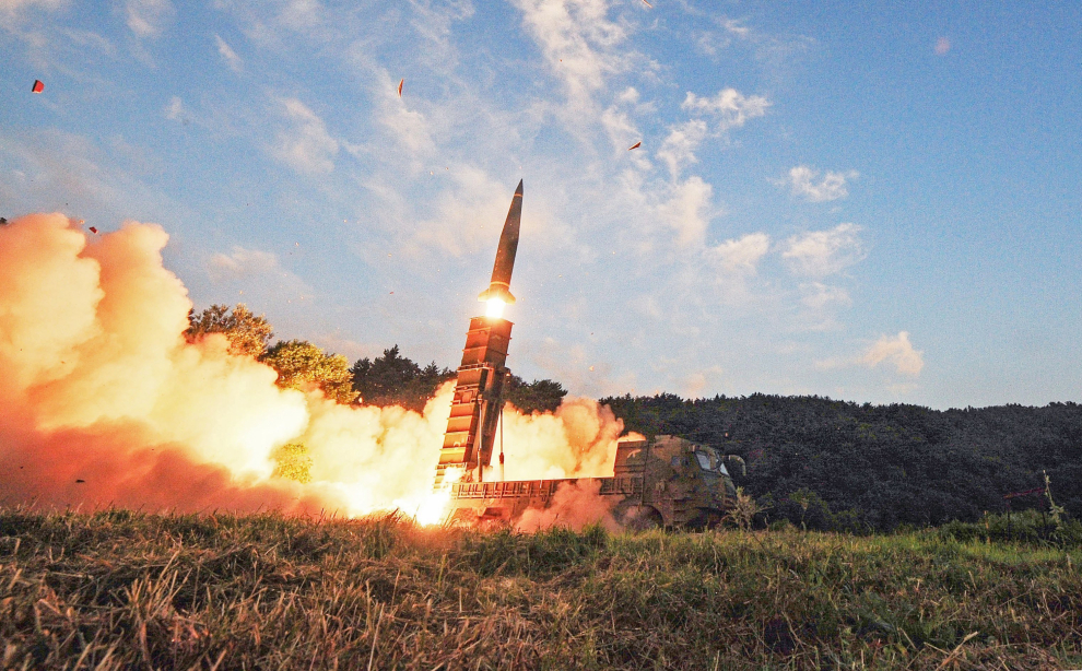 Corea del Sur refuerza su presencia militar en la frontera tras el reto nuclear de Pyongyang