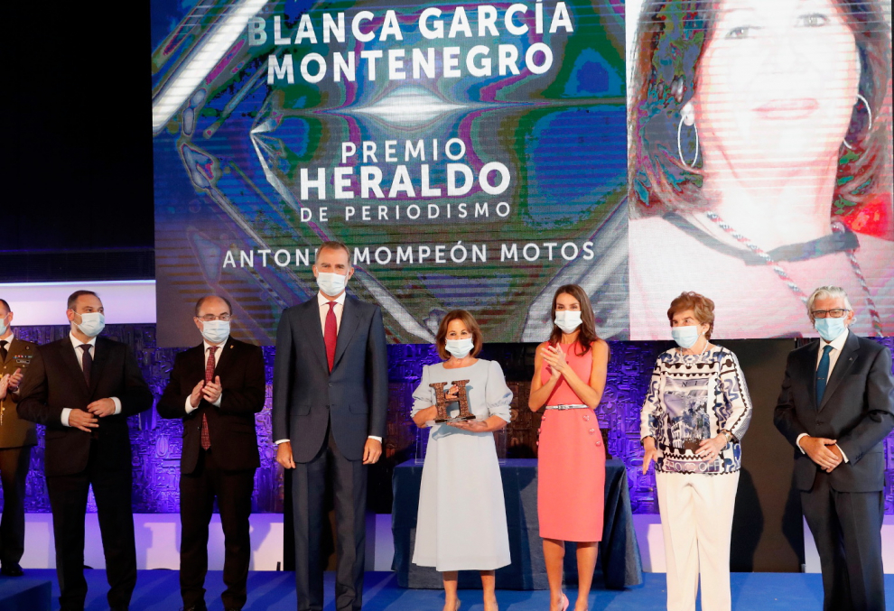 Don Felipe entregó a Blanca García, presidenta del Grupo de Comunicación El Progreso el Premio Antonio Mompeón Motos de Periodismo.