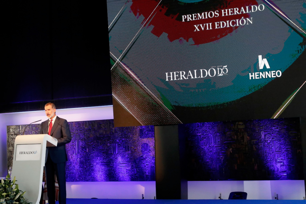 Don Felipe dirige unas palabras al público asistente a la conmemoración del 125 Aniversario de Heraldo de Aragón y la XVII Edición de sus premios.
