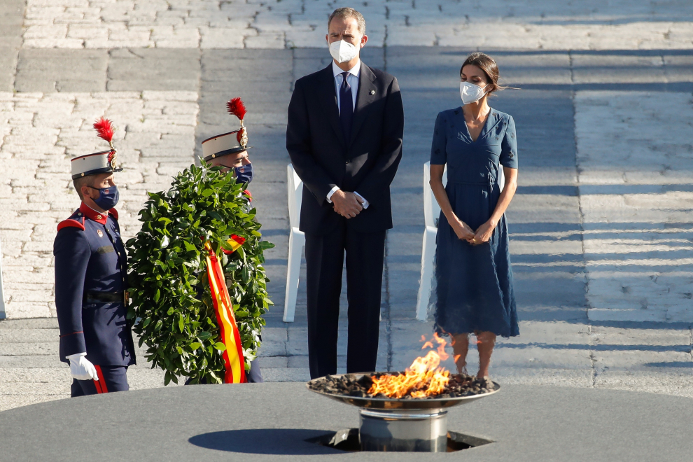 El rey Felipe VI y la reina Letizia, durante el acto de homenaje de estado a las víctimas de la pandemia de la covid-19.