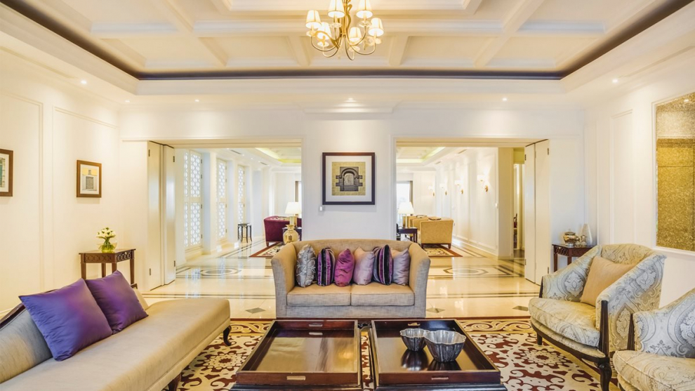 Fusión perfecta de lujo europeo y hospitalidad de Kenia, con 200 habitaciones y suites distribuidas en sus diez pisos.