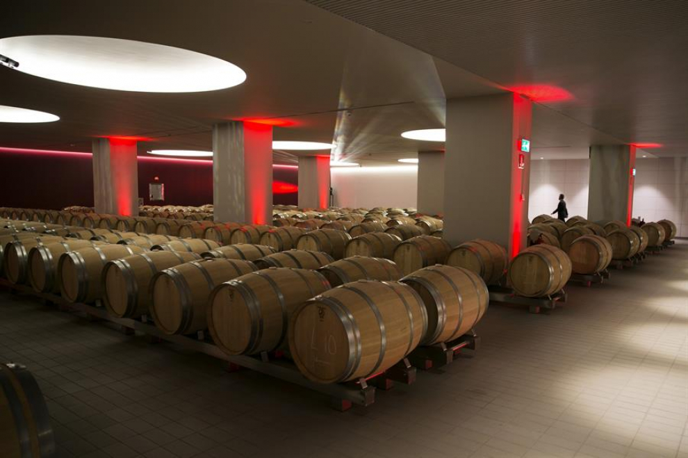 Año tras año esta bodega ha ido creciendo elaborando vinos desde distintas zonas vitivinícolas con una gran expansión al resto del mundo.
