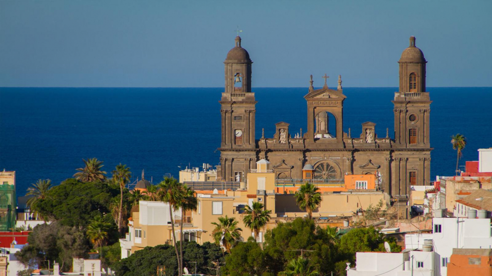El destino más económico para alojarse una semana de vacaciones es Las Palmas, con un coste medio de 346 euros, lo que supone un precio de unos 57 euros por noche.