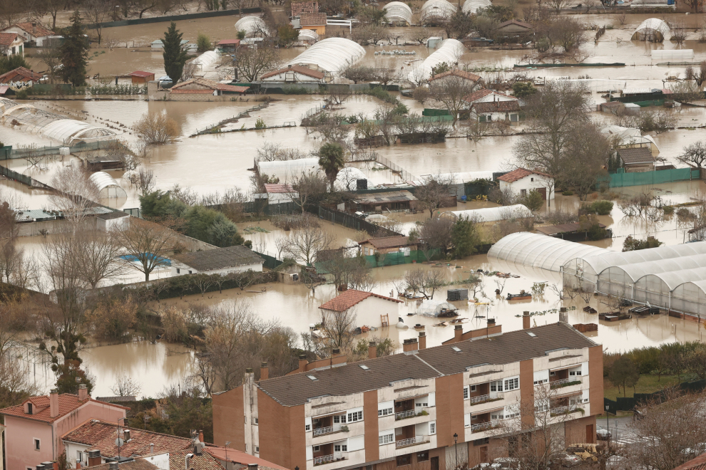 Vista aérea de las huertas tras las inundaciones ocasionadas por el desbordamiento río Arga a su paso por Huarte en Navarra.
