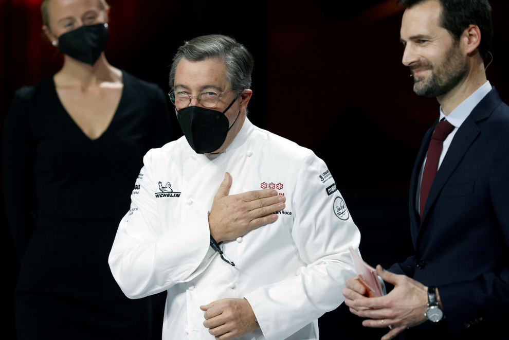 El chef Joan Roca, del restaurante El Celler de Can Roca, recibe la tercera estrella Michelin, durante la gala Guía Michelin España y Portugal 2022