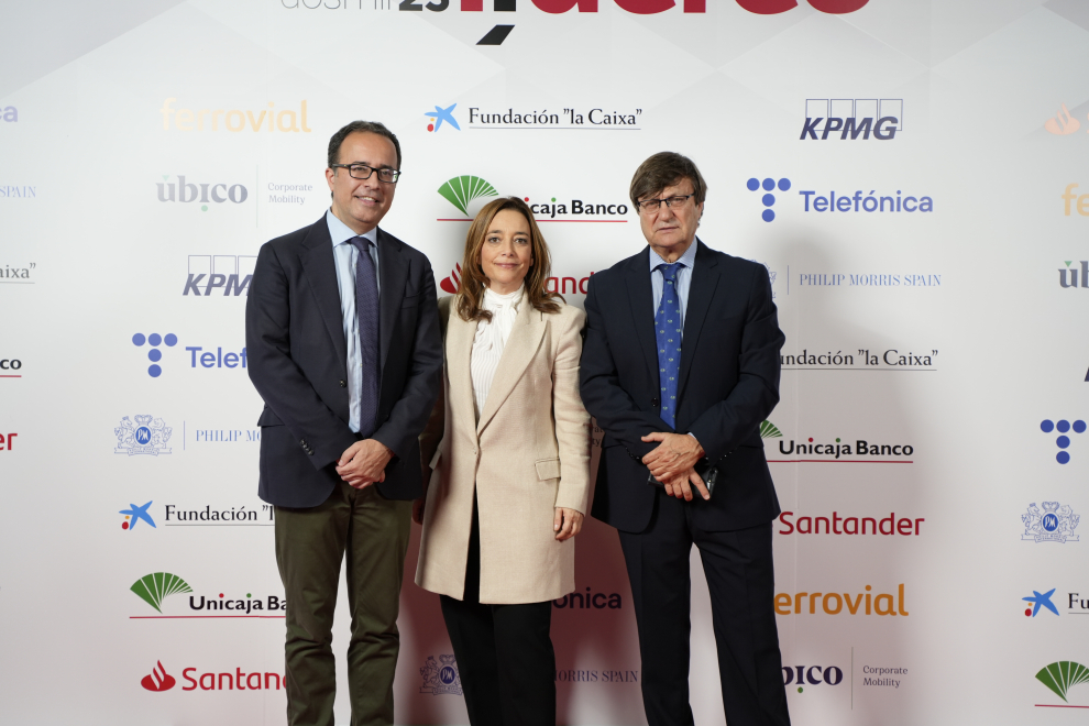 Enrique Rodríguez, responsable de comunicación de Cepsa; Virginia Zafra, directora comunicación de Banco Sabadell; Miguel Ángel Liso, director editorial de Medios de Henneo.