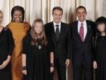 La foto de las hijas de Zapatero y Espinosa con el matrimonio Obama