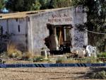 Fachada de la casa okupada por la familia de los niños asesinados en Godella