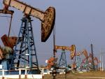 El petróleo de Texas se dispara un 5,64 por ciento y cierra en 48,48 dólares