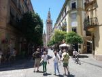 turistas turismo calle Sevilla España coronavirus