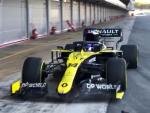 Fernando Alonso estrena su nuevo Renault en Montmeló