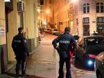 Patrulla de la policía después del tiroteo cerca de una sinagoga en Viena