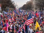 Miles de seguidores de Donald Trump se manifiestan en Washington DC