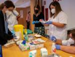 Preparación de las vacunas contra la covid-19 en la residencia Oms-Sant Miquel de Palma