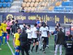 El partido Valencia-Cádiz estuvo parado este sábado durante media hora por un enfrentamiento entre Diakhaby y Cala.