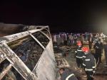 Al menos 20 fallecidos al colisionar un autobús y un camión en el sur de Egipto