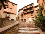 Fotografía de varias casas en Albarracín (Teruel).