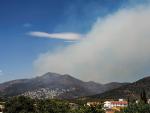 El incendio forestal de Llançà (Girona) ha obligado a evacuar a los residentes de las urbanizaciones Beleser, Santa Isabel y Vall de Santa Creu.