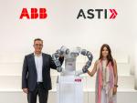 ABB_Robotics_acquires_ASTI_Mobile_Robotics_Goods-to-person_Sami_Atiya_and_ASTI_CEO_small