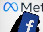 Logos de Facebook y su matriz, Meta, impulsora del metaverso
