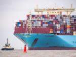 bremen_bremerhaven_the_mumbai_maersk_container_ship