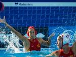 La selección femenina comienza arrollando a Croacia su defensa del título