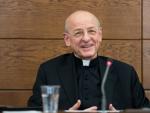 El nuevo prelado del Opus Dei, Fernando Ocáriz, garantiza continuidad y señala jóvenes, familia y pobreza como desafíos