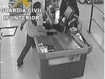 Detenido un hombre acusado de atracar en supermercados de Benicarló y Vinaròs