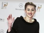 Miley Cyrus arranca en Londres su gira europea tras su problema de salud