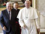 Francisco recibió a Mahmud Abbas al abrir la primera embajada de Palestina en el Vaticano