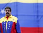 Maduro llama a "reconstruir la Revolución Bolivariana" tras la derrota electoral