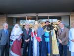El presidente de Aragón recibe a los Reyes Magos que visitan a los niños del Hospital Infantil