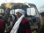 Mueren al menos 15 niños en accidente de autobús escolar en India
