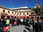 Un centenar de trabajadores de Auto Periferia participa en la concentración en Las Rozas para pedir mejoras laborales