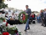 Xulio Ferreiro recuerda a los que "lucharon" por una ciudad "más justa" en una ofrenda en San Amaro