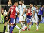 Los futbolistas de Argentina ante Paraguay.