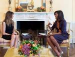 Primera foto de Melania Trump y Michelle Obama en la Casa Blanca