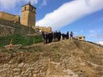 Ceniceros visita las obras de restauración de la Muralla inferior de la Fortaleza de San Vicente
